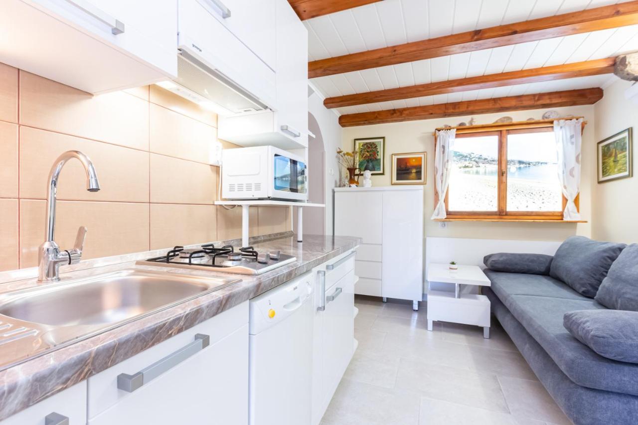 Apartment Sepat With Free Parking Place In Baska Exterior foto