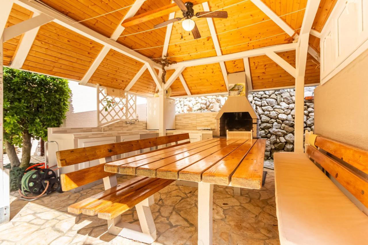 Apartment Sepat With Free Parking Place In Baska Exterior foto